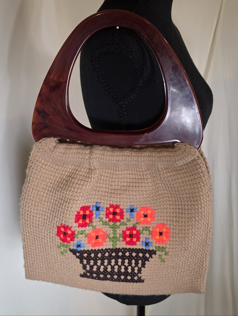 Vtg Crochet Floral Cross Stitch Handbag Tortoise Plastic Top Handle Boho Tote